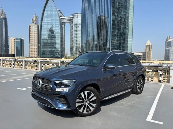 Blue Mercedes GLE 350, 2024